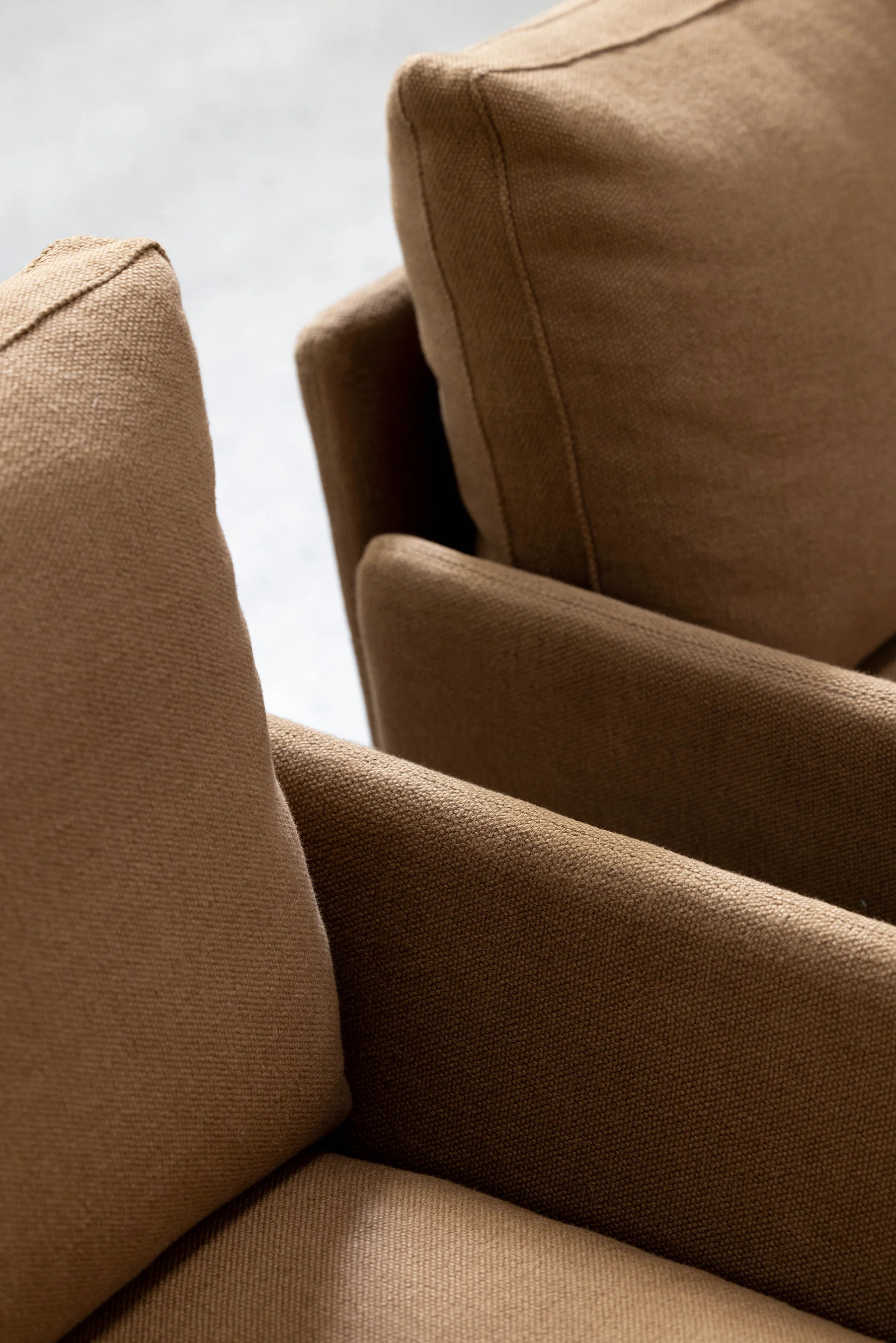 Outline Chair - Image 3