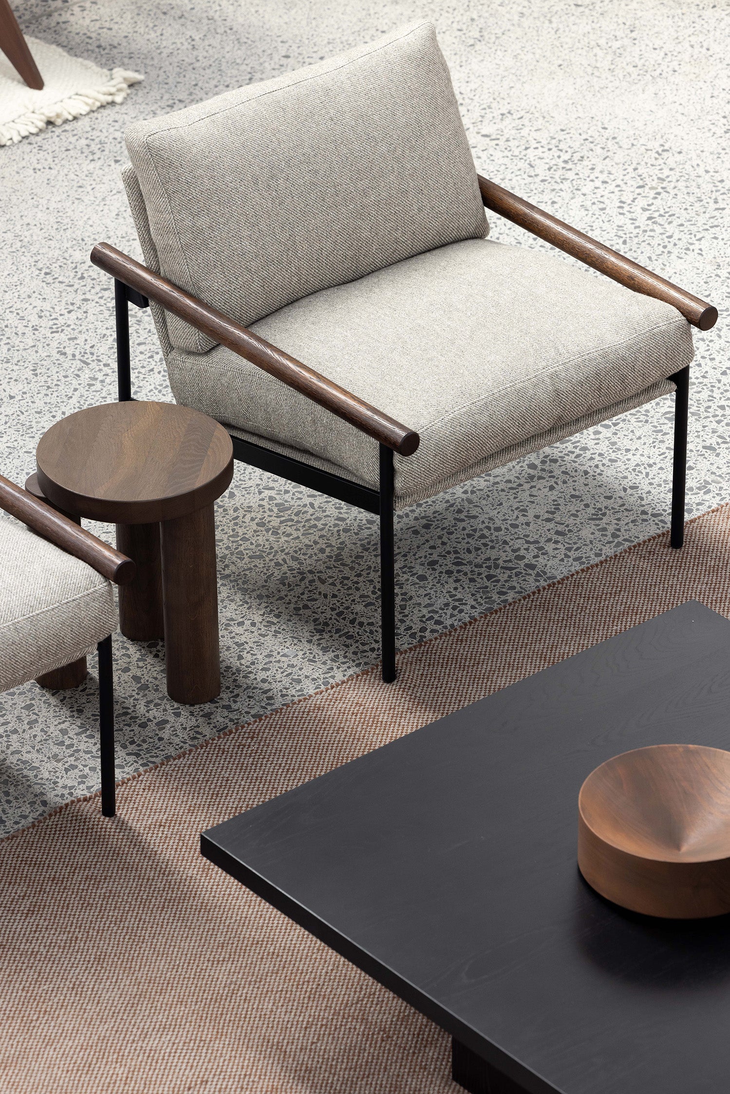 Parallel Chair - Image 9