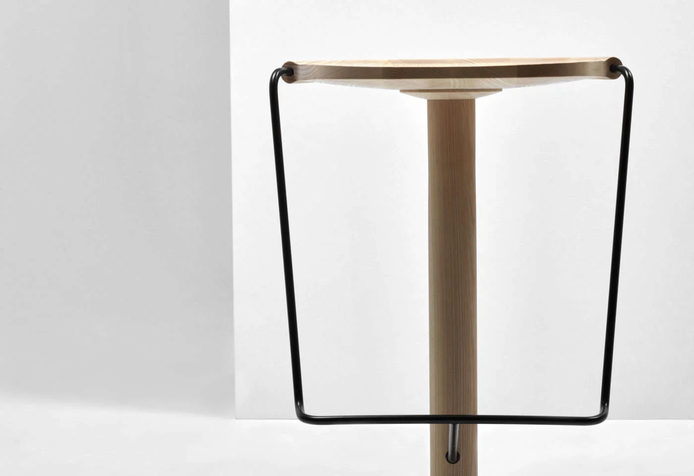 Uncino Stool - Image 6